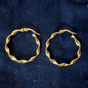 Vintage 14k yellow gold twisted hoop earrings